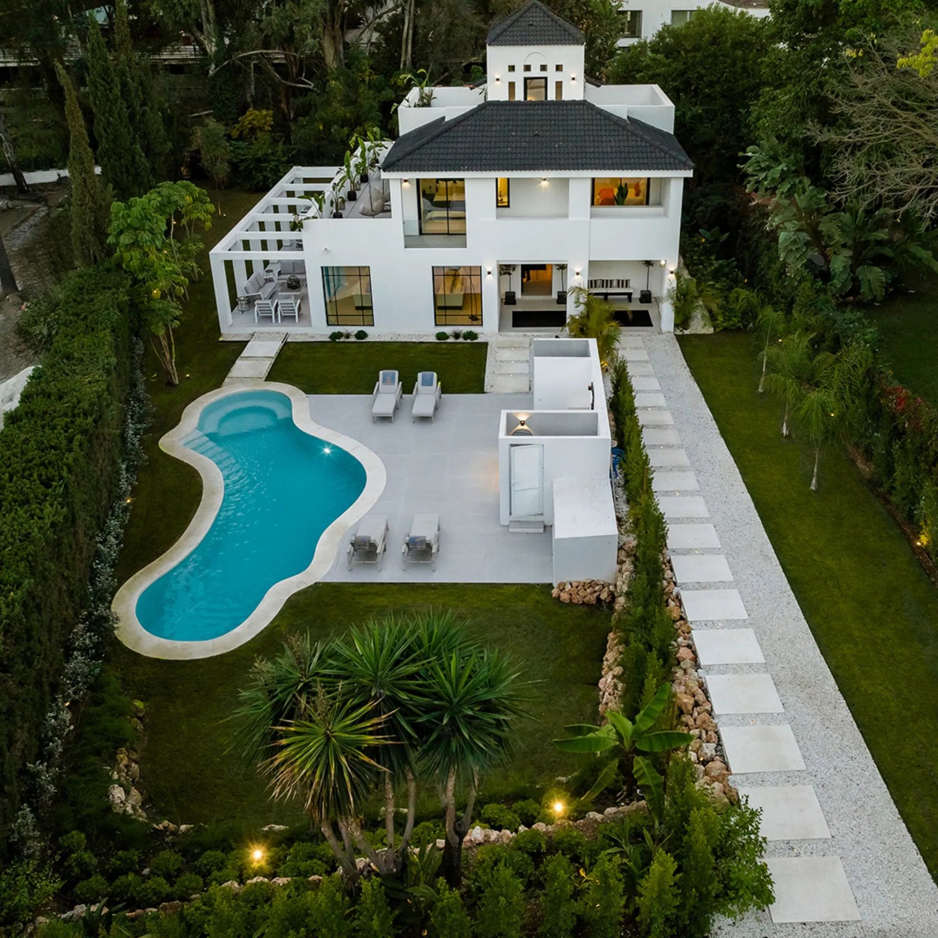 Prachtige moderne luxe villa in Marbella: een oase van verfijning en comfort foto 32