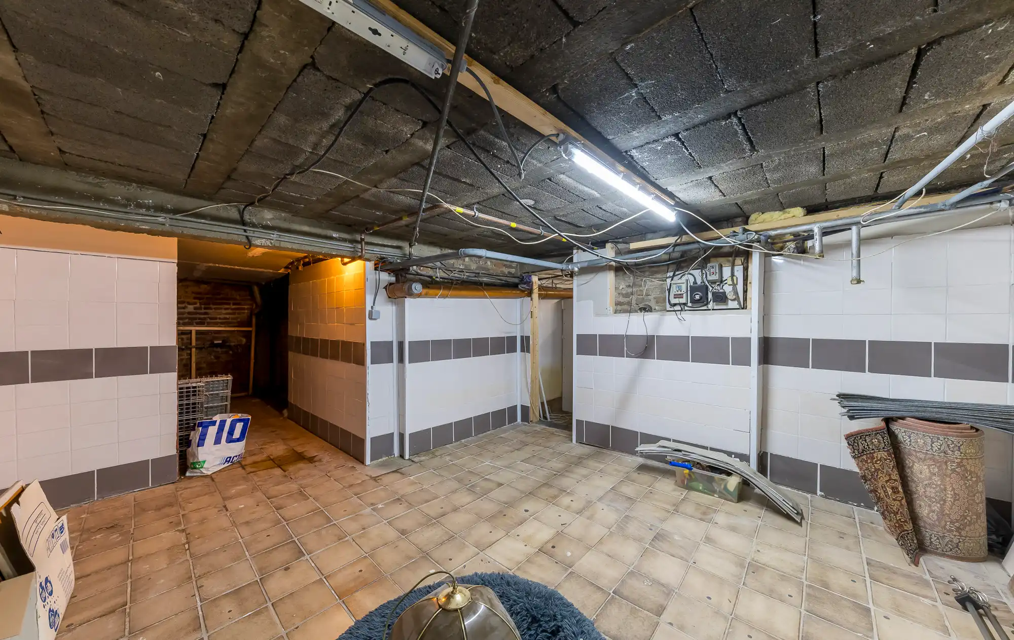 TE KOOP: Goed gelegen (halfopen) woning met bijgebouw van 90m2 te Lanklaar foto 7