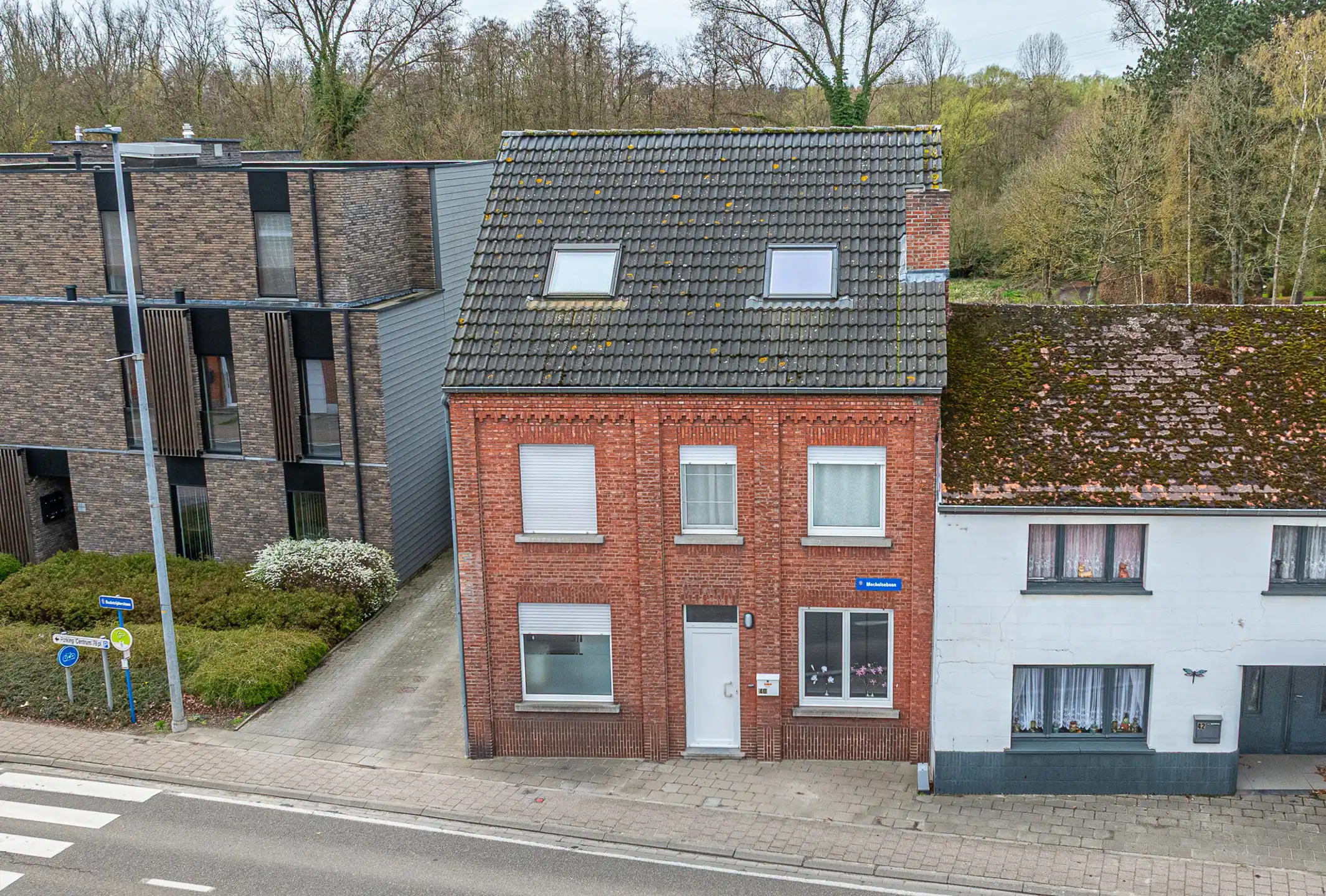 Woning met 3 slaapkamers en terras foto {{pictureIndex}}