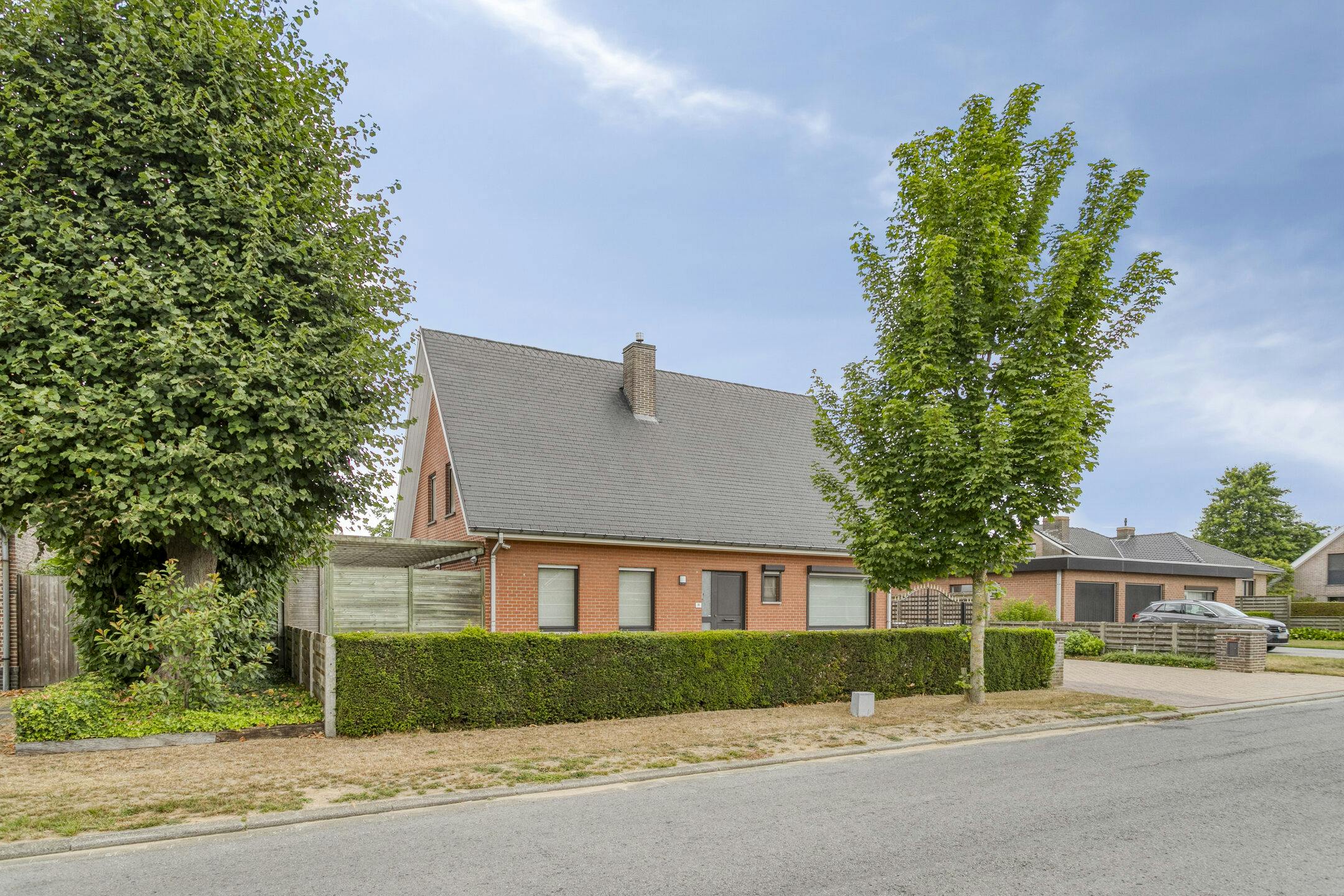 Praktijkruimte met woonst te koop in Beveren-Leie foto 31