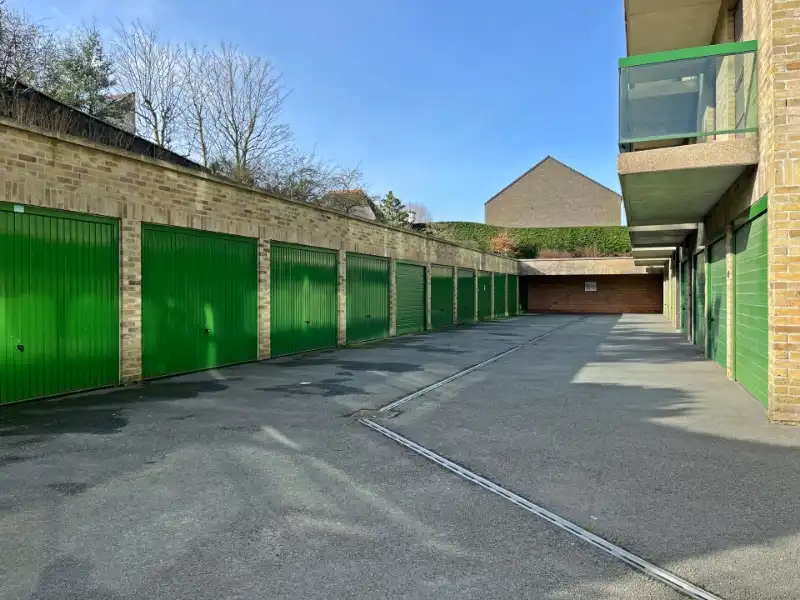 GARAGEBOX TE KOOP foto {{pictureIndex}}