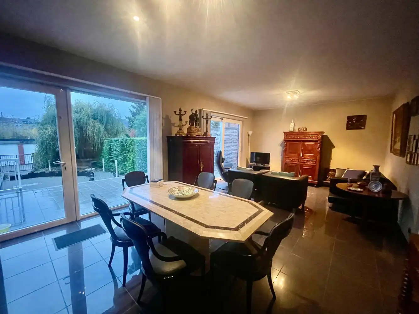 Gunstig gelegen woning met groot terras/tuin + een inpandige én een aparte garage foto 10