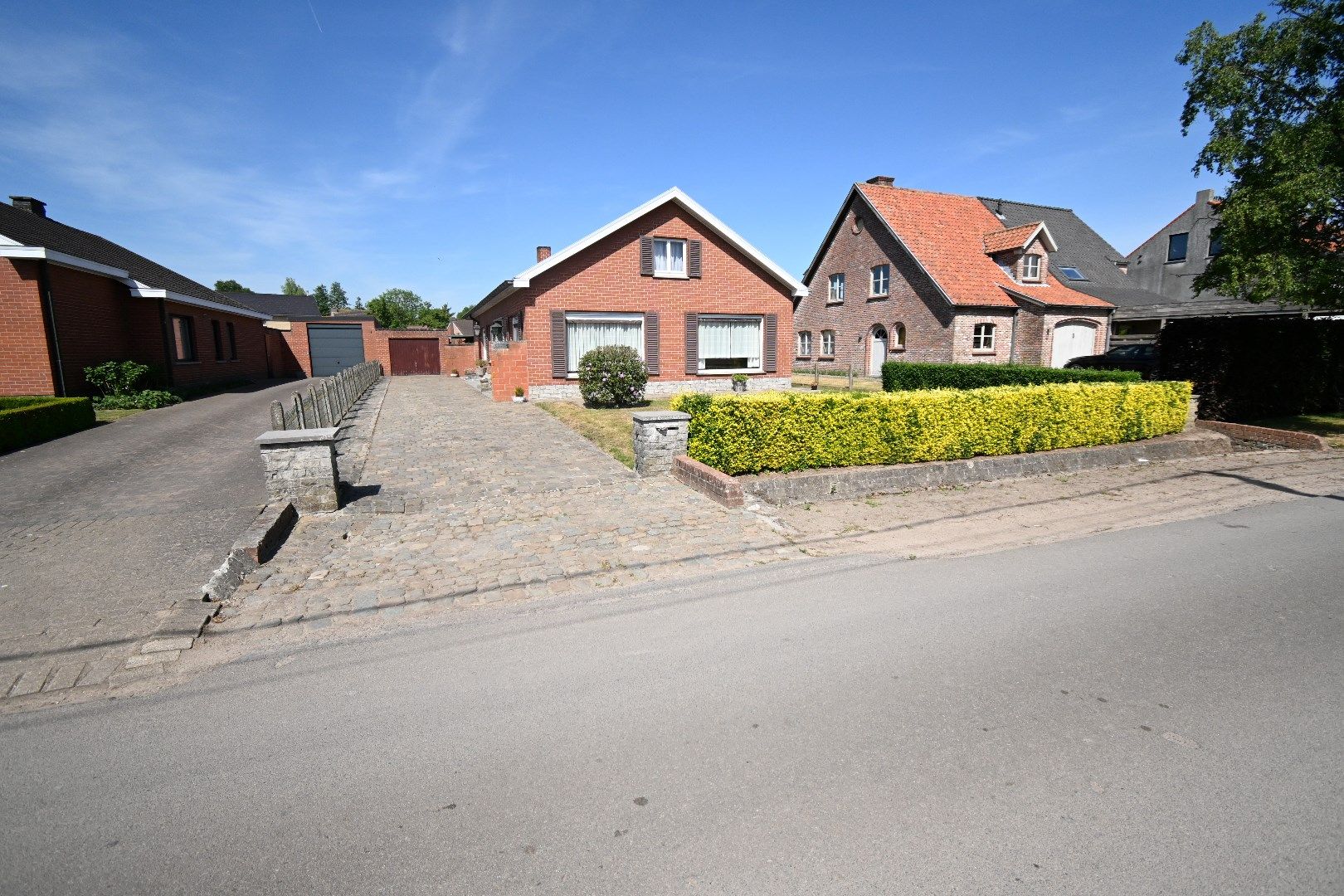 Alleenstaande bungalow met garage en tuin te Maldegem foto 22
