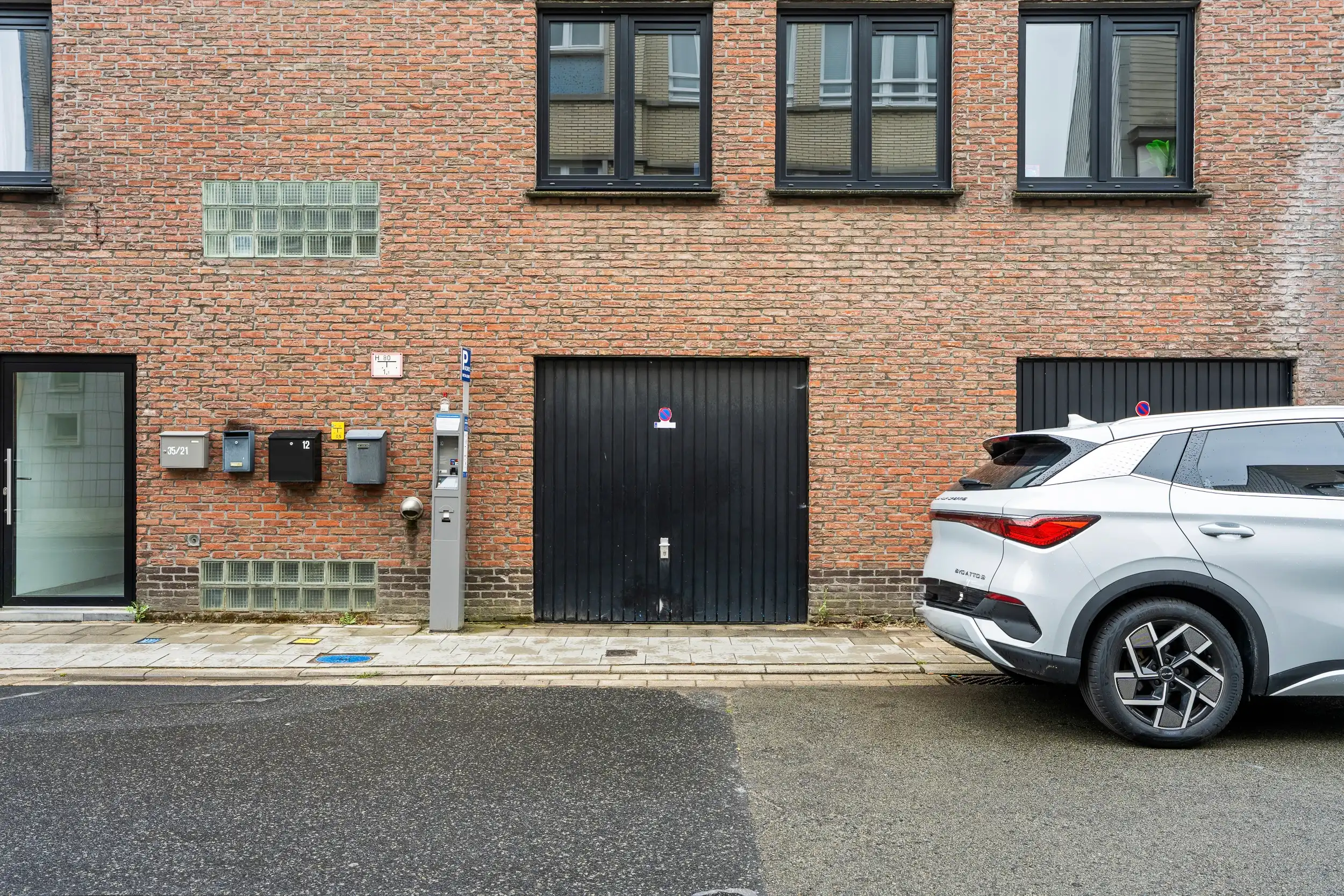 Lichtrijk en hoogwaardig afgewerkt 2-slaapkamerappartement foto 11