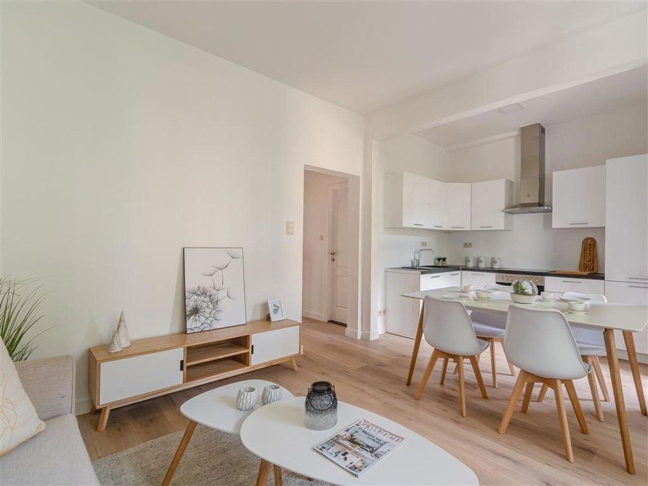 Lichtrijk appartement met terrasje in kleinschalig gebouw! foto 9