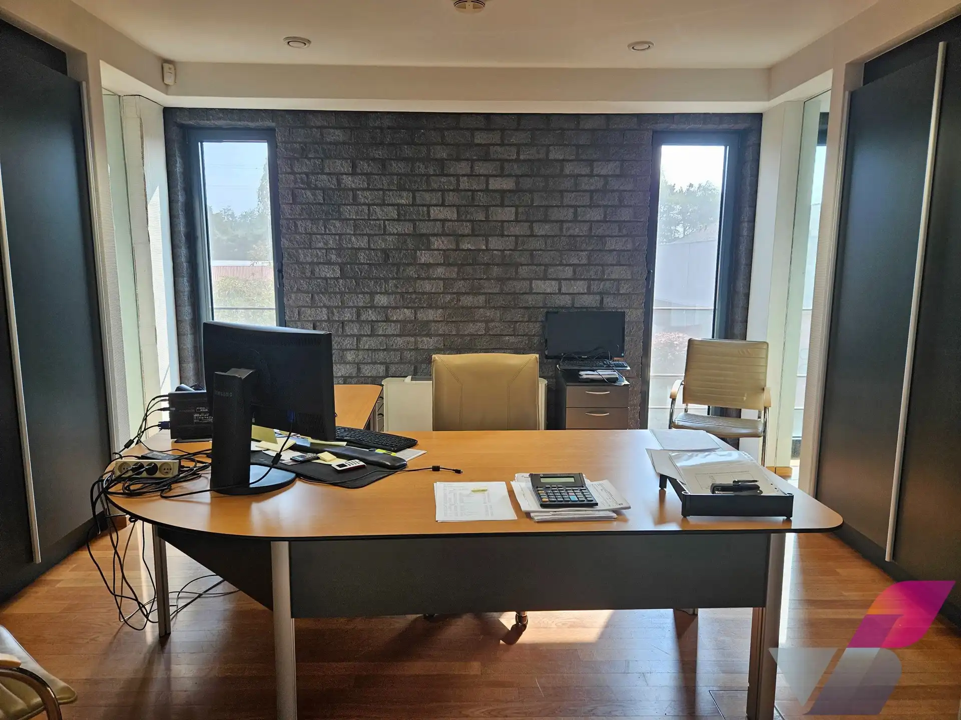 SEMI-INDUSTRIEEL GEBOUW OP ZICHTLOCATIE foto 7