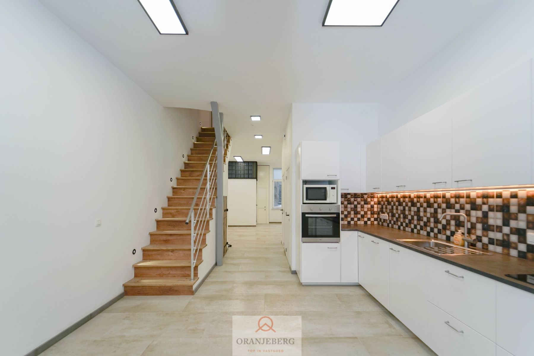 Gerenoveerd, energiezuinige woning foto 9