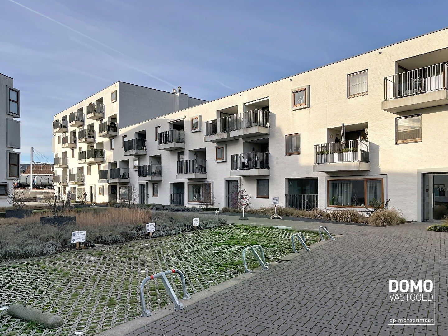 INSTAPKLAAR 2 SLAAPKAMER APPARTEMENT MET PRACHTIG RUIM TERRAS TE BILZEN CENTRUM foto 15