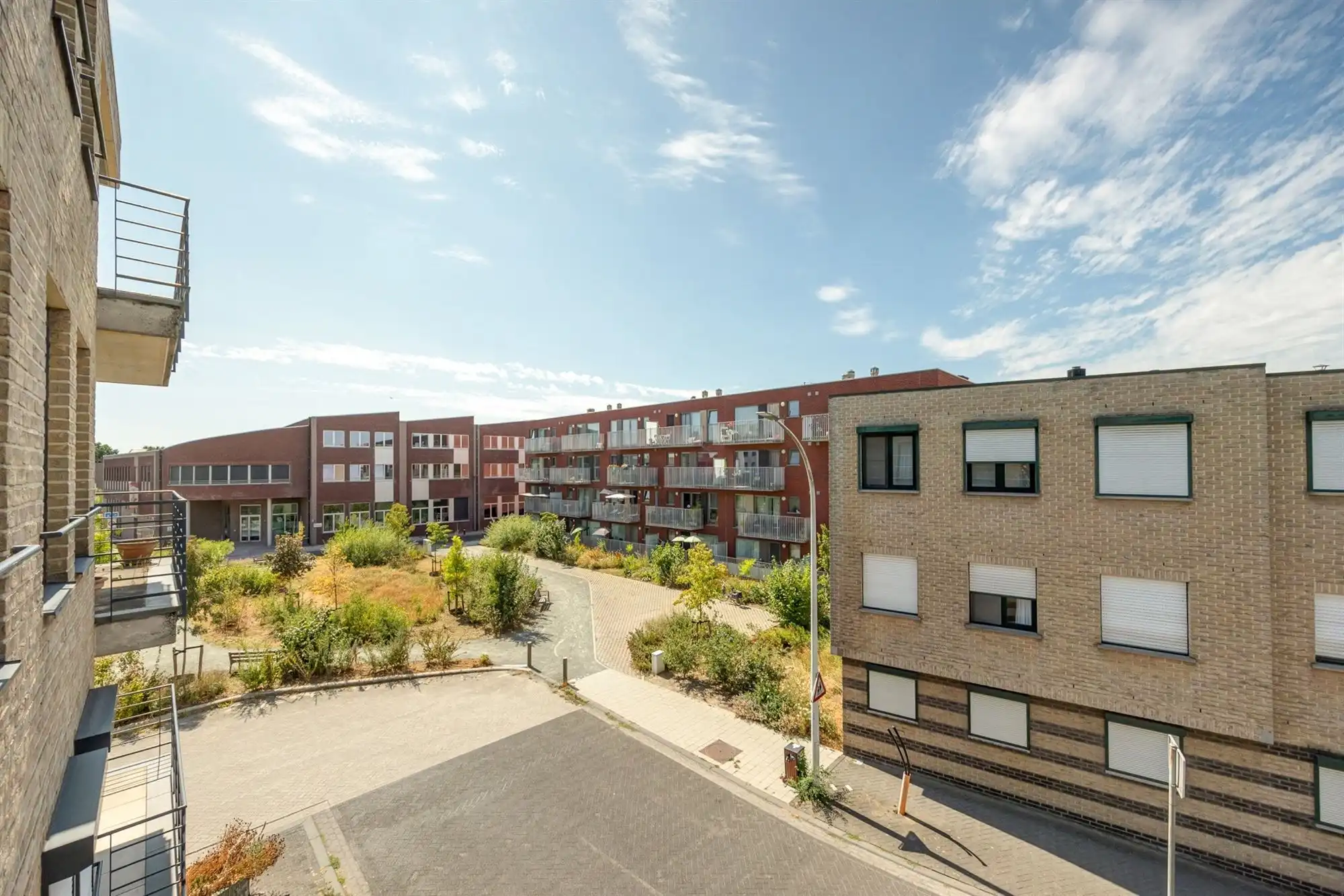 Instapklaar energiezuinig appartement met 2 slaapkamers en terras in Burcht foto 10