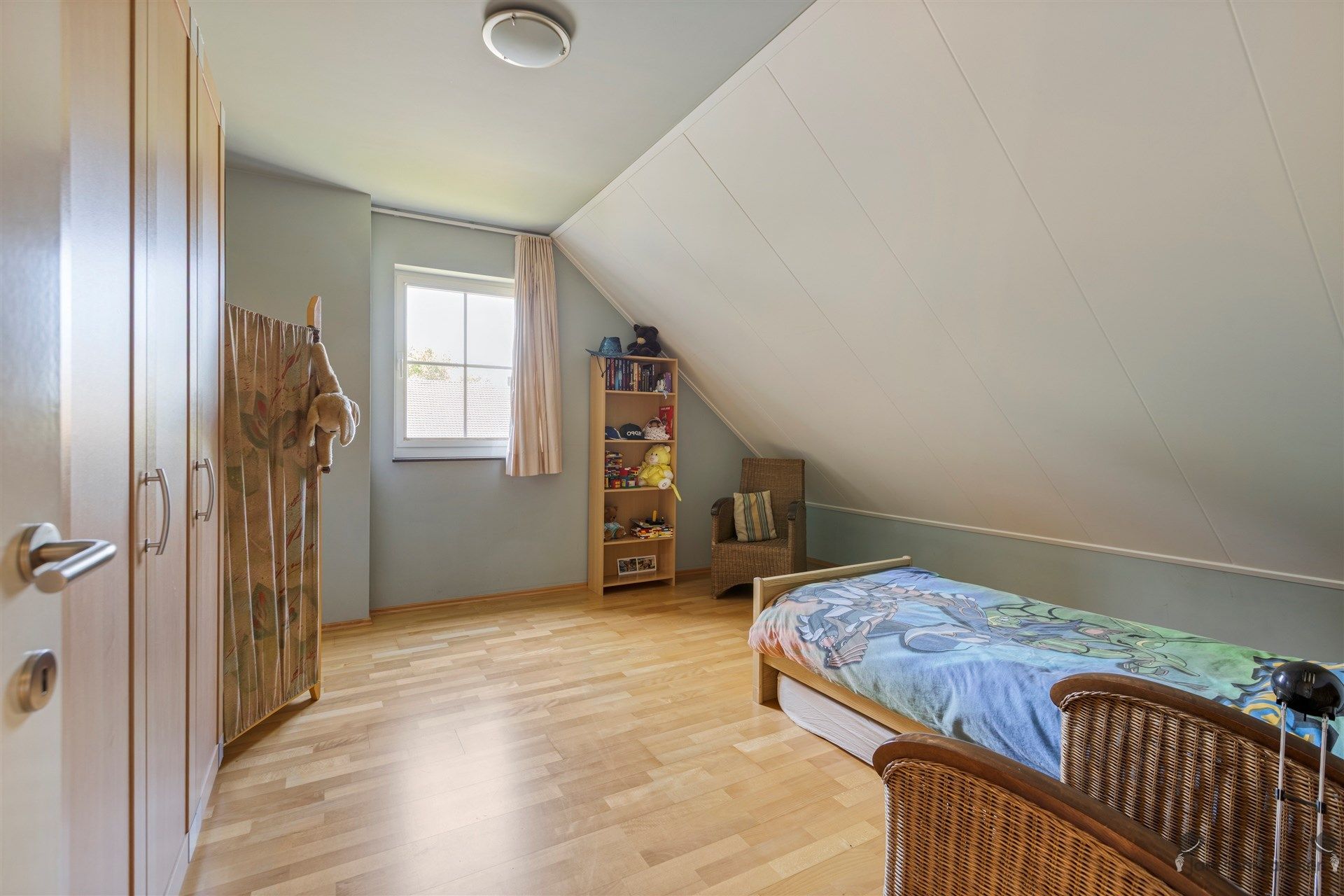 Woning met grote werkplaats  foto 11