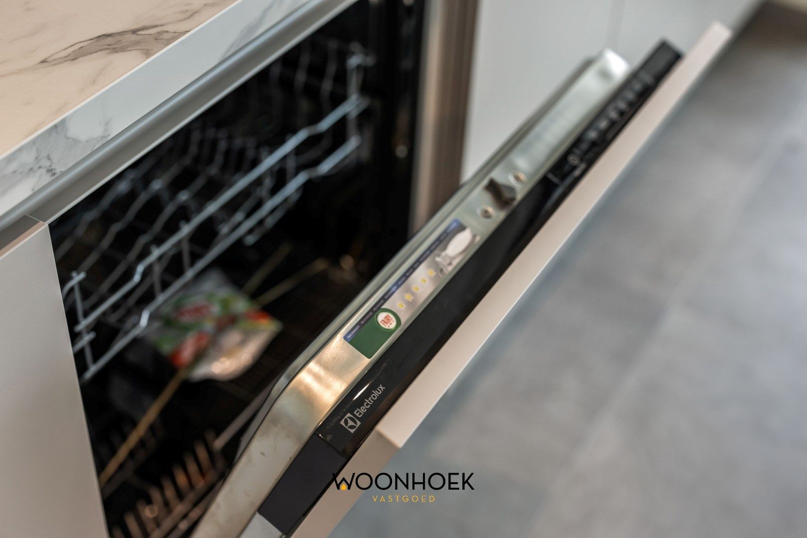 Luxueus 2-slpk nieuwbouwappartement OEVERPARK te Lokeren foto 11