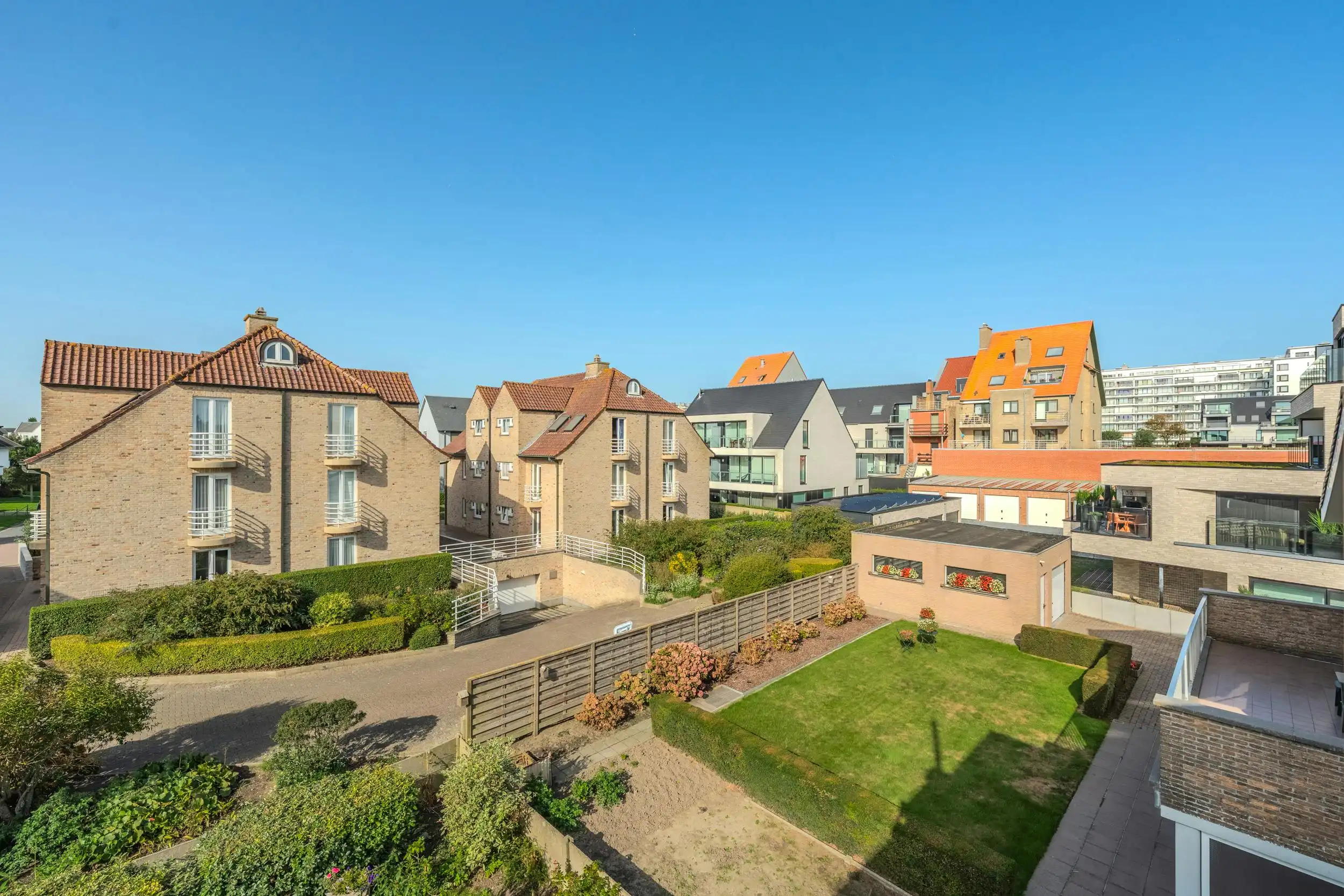Opbrengsteigendom met 3 appartementen in het centrum! foto 31