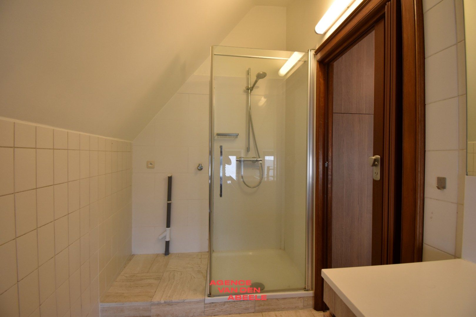 Opgefrist appartement met 1 slaapkamer te  Brugge. foto 9
