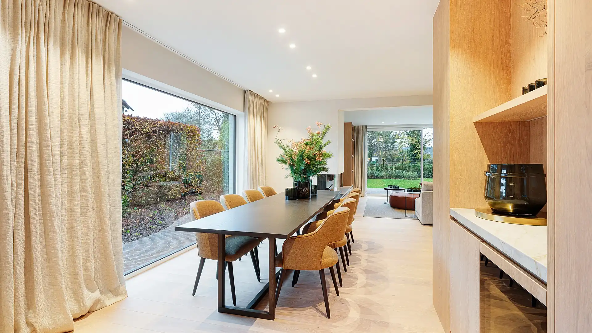 Luxueuze, alleenstaande villa in een residentiële wijk in Knokke met 5 slaapkamers. foto 9