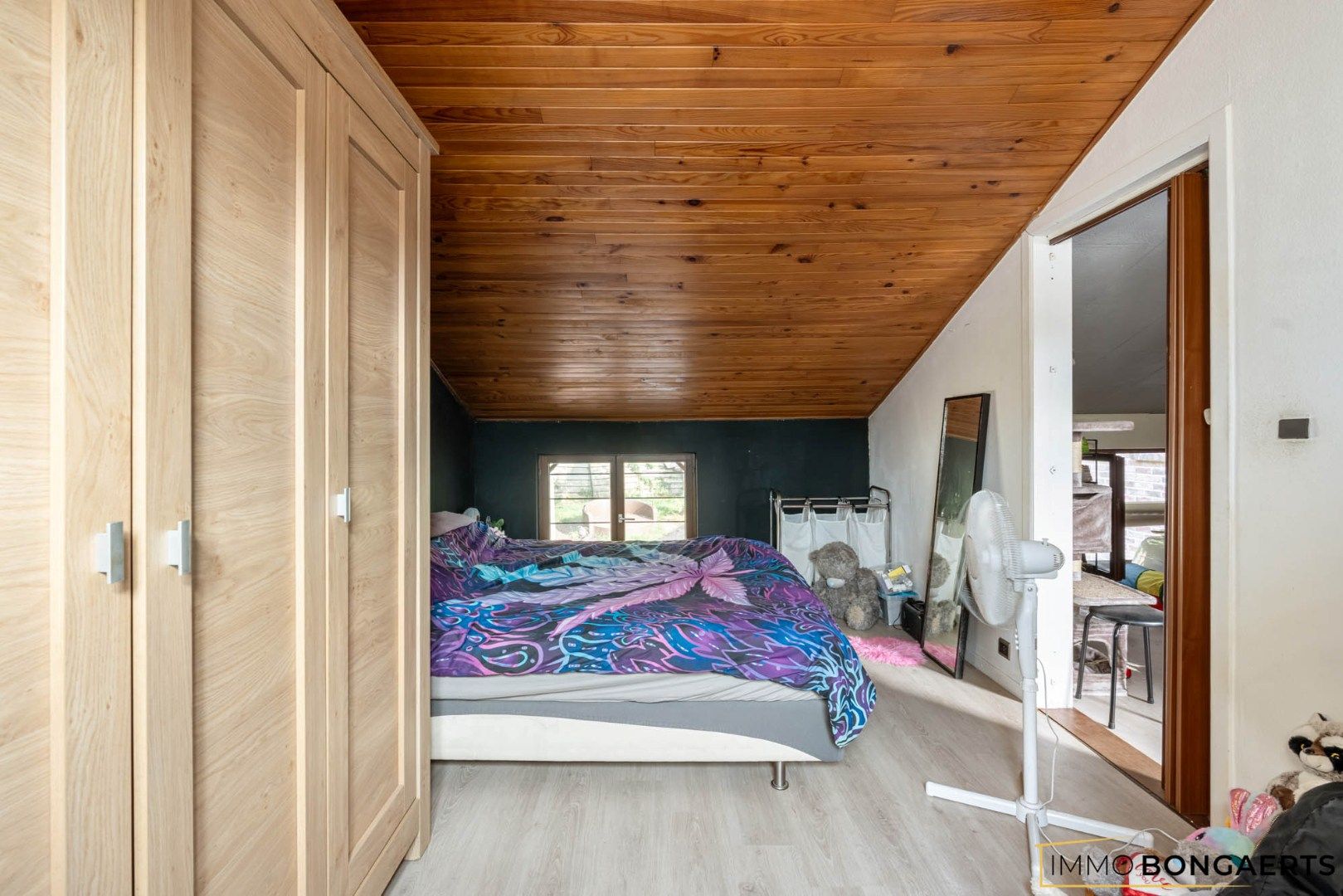 Rustig gelegen te renoveren woning op een uitzonderlijk perceel foto 30