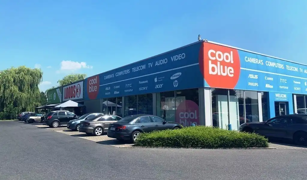 Commercieel gelegen winkel te huur in Lochristi foto 7