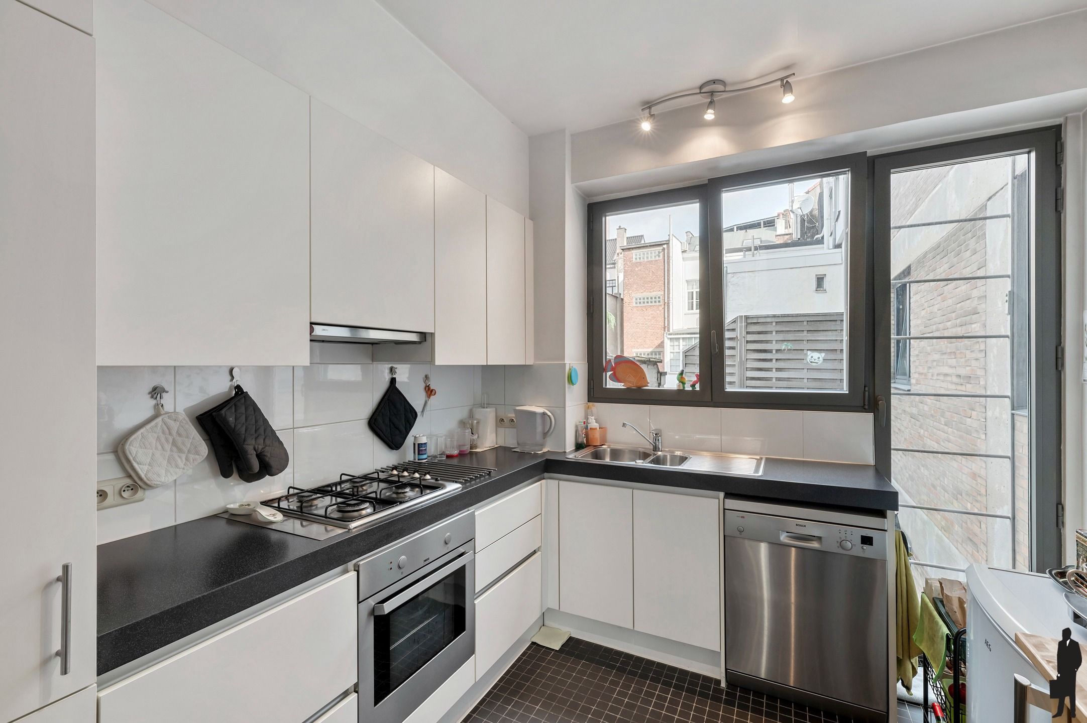 Ruim 3-slaapkamerappartement met terras op een toplocatie. foto 7