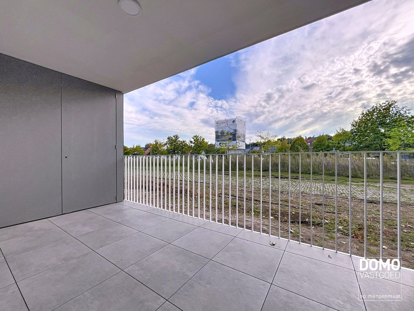 PRACHTIG GELIJKVLOERS NIEUWBOUW APPARTEMENT MET 2 SLAAPKAMERS, AUTOSTANDPLAATS EN AIRCO TE LEOPOLDSBURG foto 11