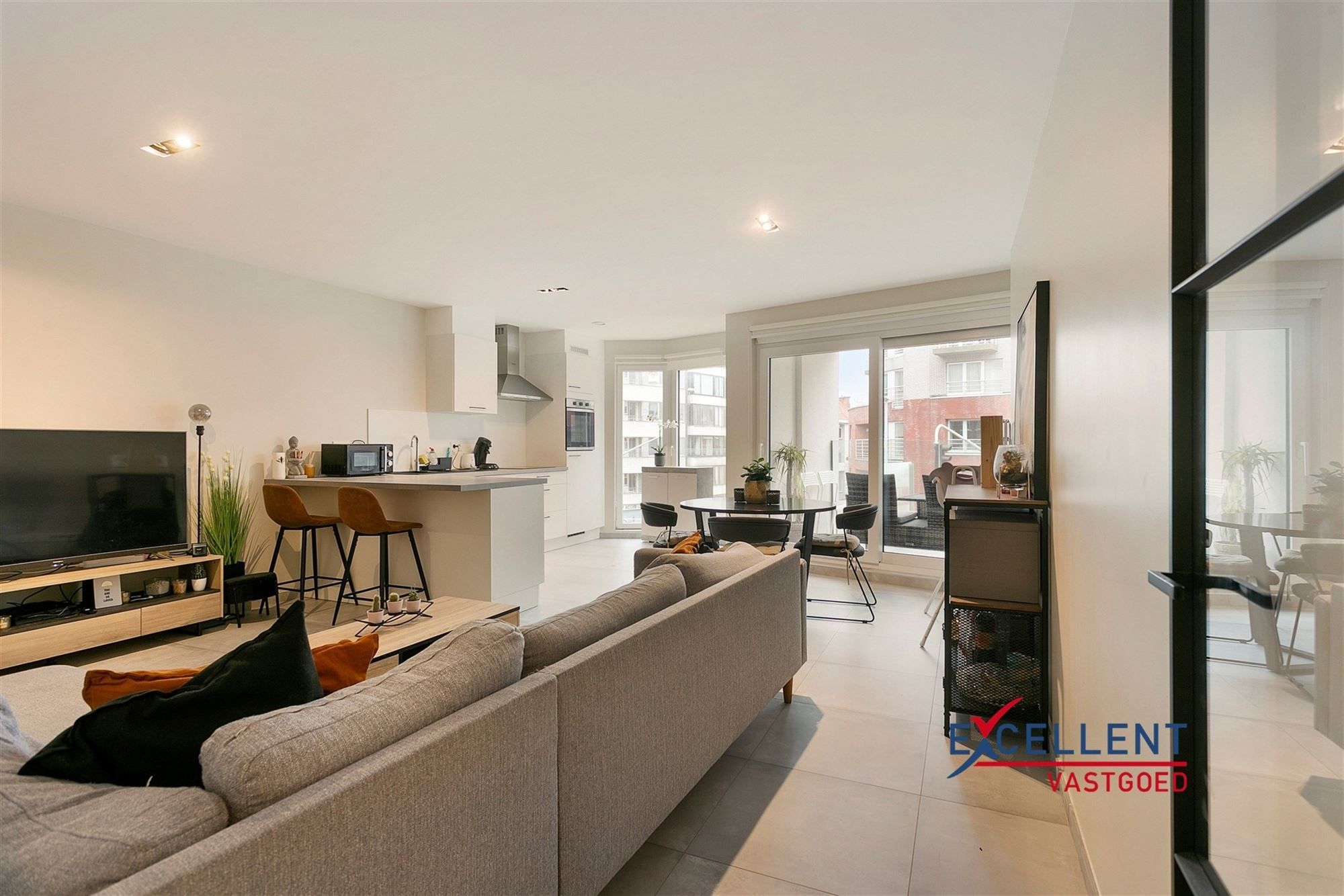 Recent appartement te huur nabij centrum Deinze! foto {{pictureIndex}}
