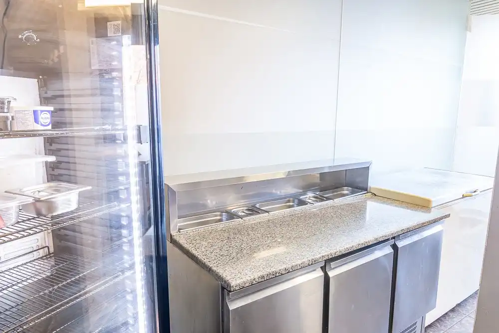 Instapklaar handelspand mét huurder op toplocatie in centrum Lanaken foto 22