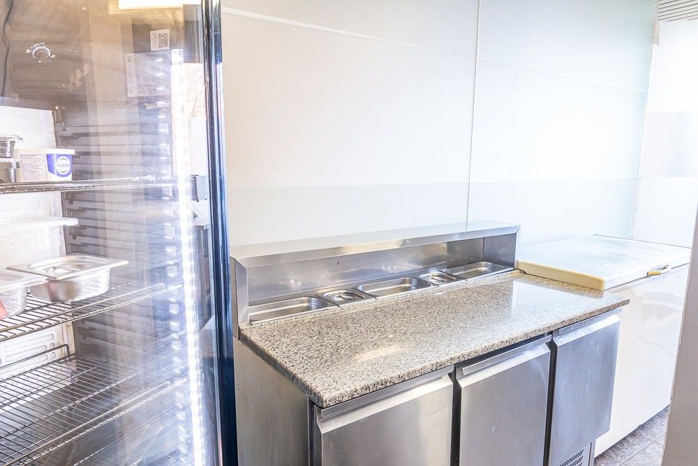 Instapklaar handelspand mét huurder op toplocatie in centrum Lanaken foto 22