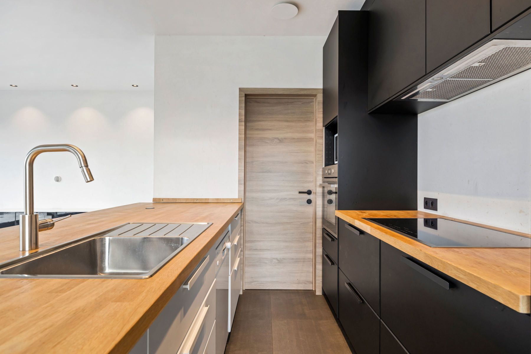 BEN OPEN BEBOUWING mét dubbele garage en afz. extra garage foto 9