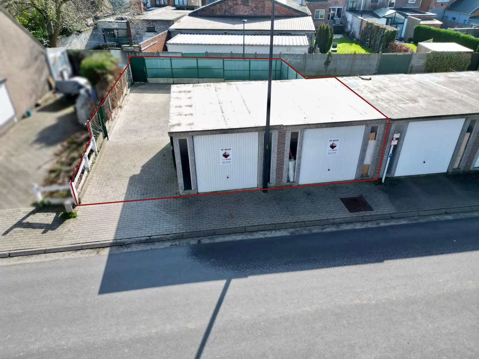 Twee Garages Met Extra Grond op een uitstekende locatie! foto 7