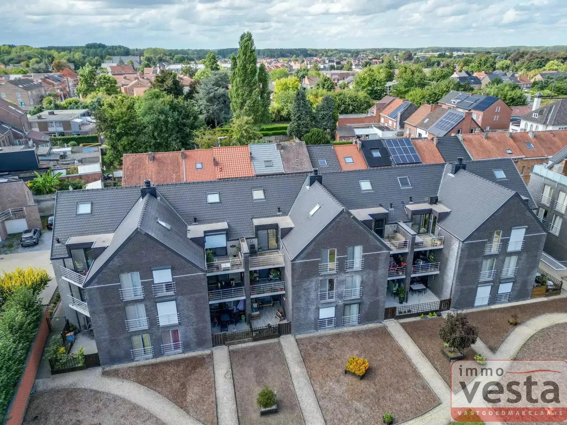 Ruim appartement in Sint-Truiden foto 20