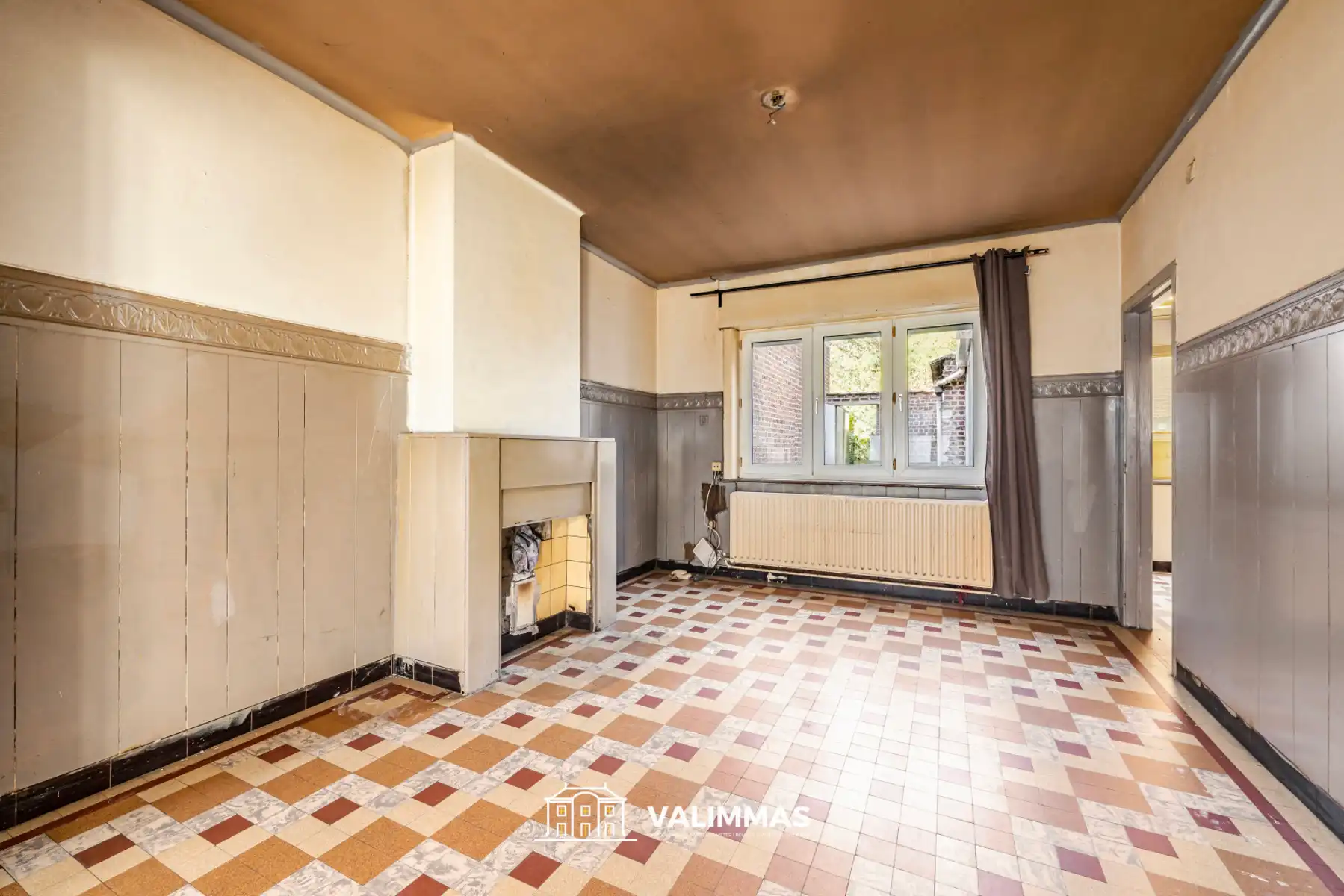 Degelijke, maar nog op te knappen woning met grote tuin... foto 6