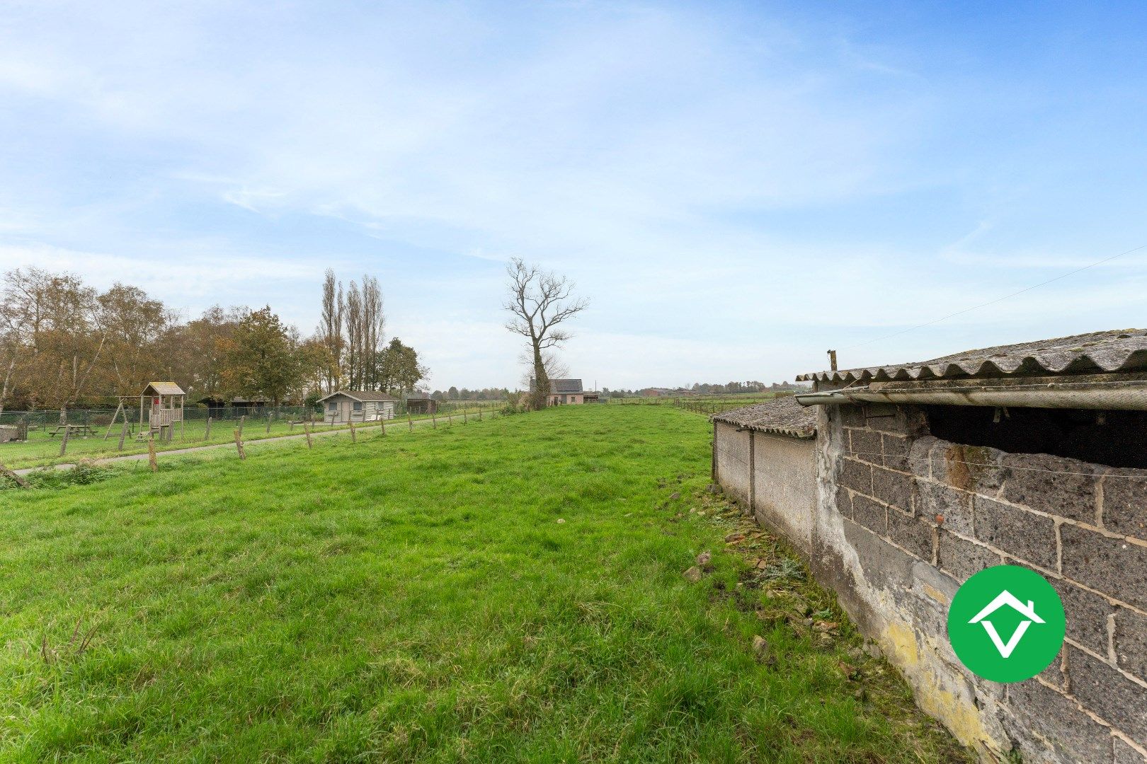 Alleenstaande hoeve met koterijen en vergezichten te Koekelare foto 24