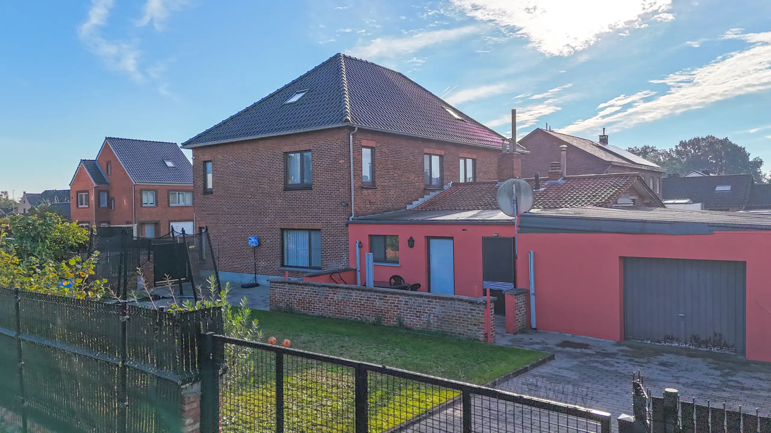 Ruime woning met 3slpk, tuin en garage op toplocatie! foto 29
