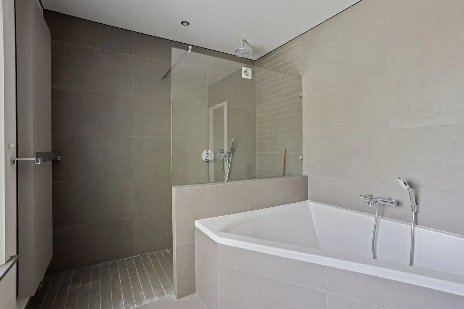 Woning met 3 slaapkamers en bureau te Alsemberg foto 14