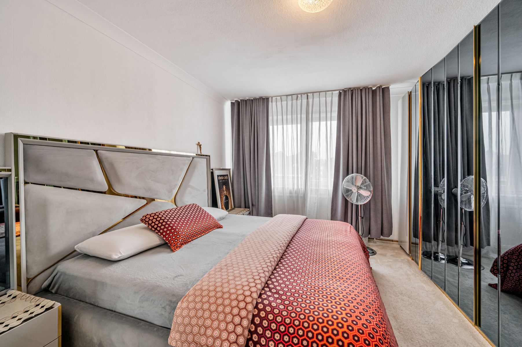 Op te knappen appartement met 2 slaapkamers en terras foto 7
