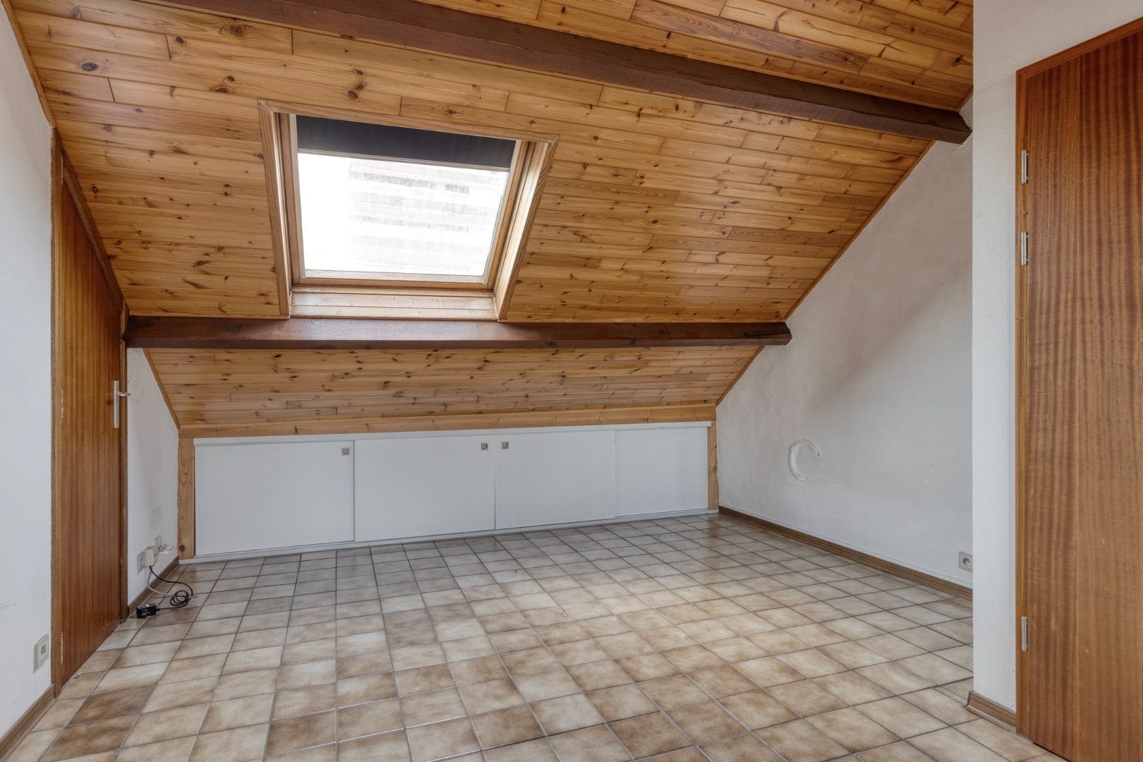 Op te frissen studio in kleinschalig gebouw foto 7