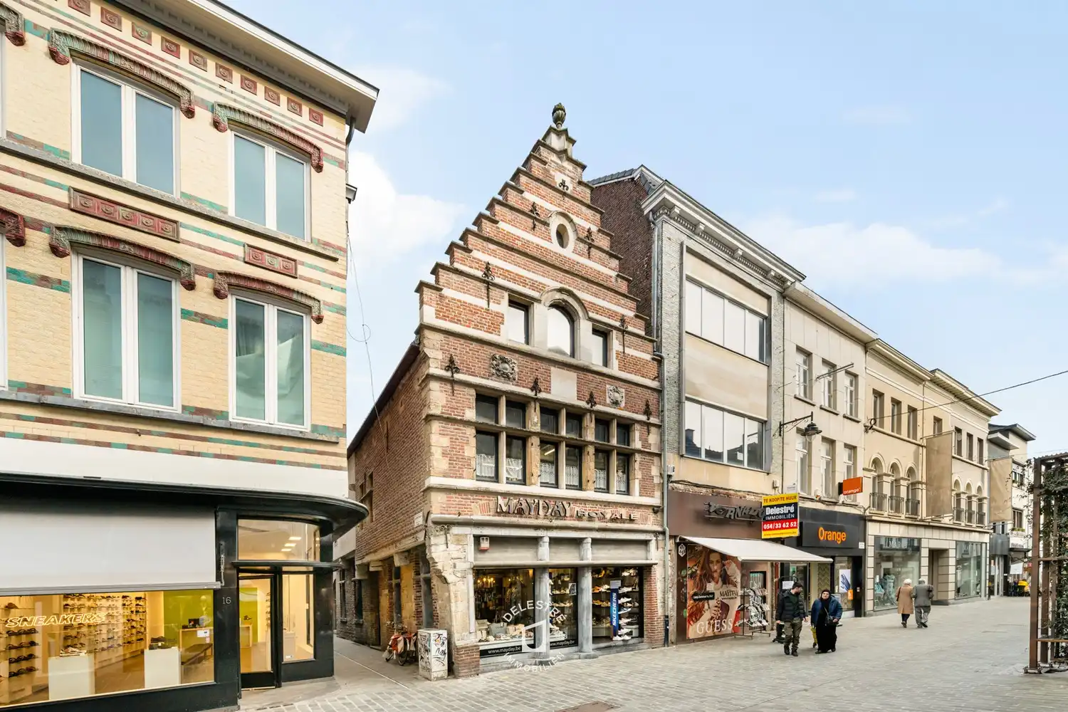 Karaktervol historisch pand te huur in hartje Aalst foto {{pictureIndex}}