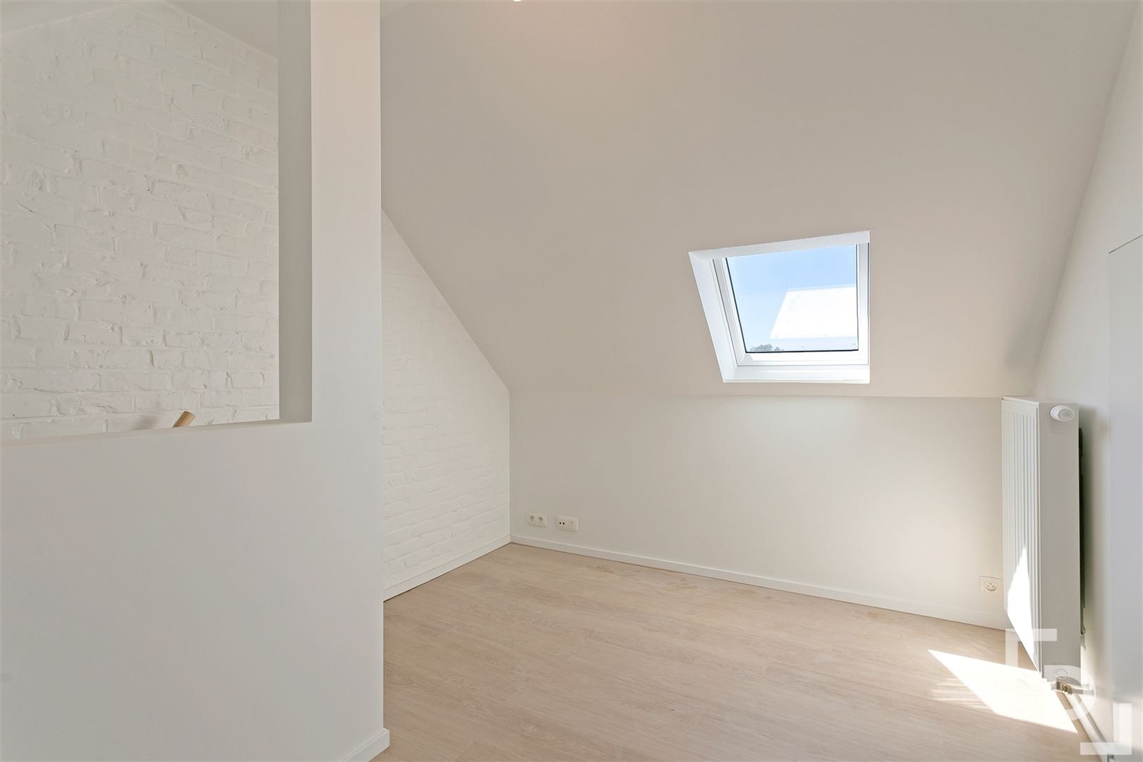 Instapklare rijwoning met uitgang achteraan foto 20