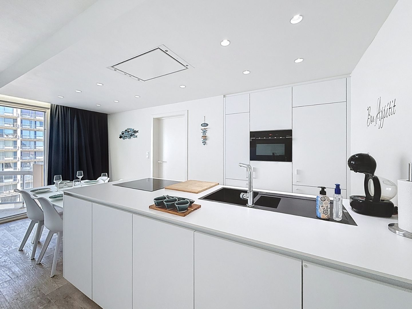 Luxueus gerenoveerd appartement te Nieuwpoort-Bad nabij het strand. foto 2
