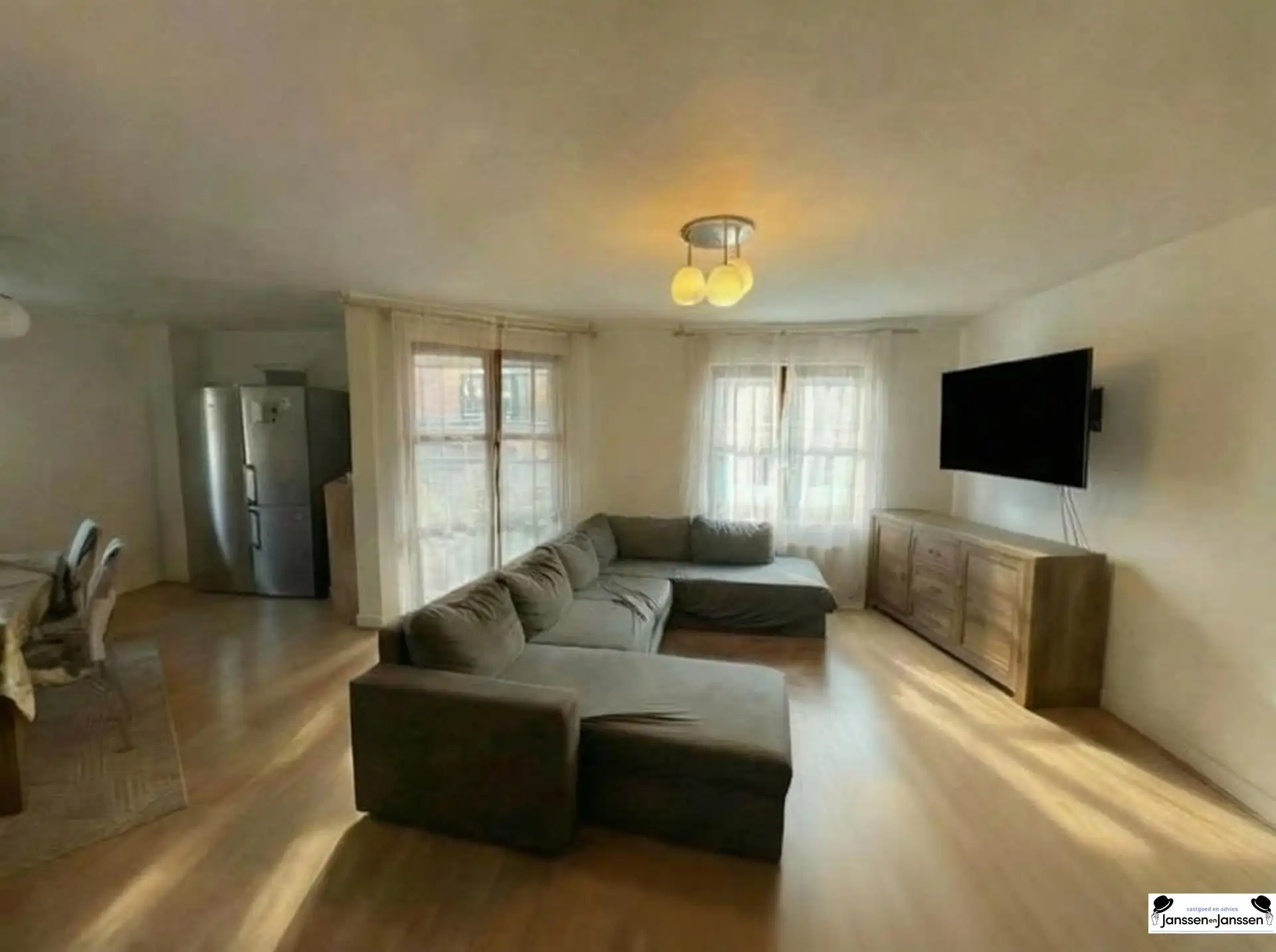 Centraal gelegen appartement met 2 slaapkamer  foto 5