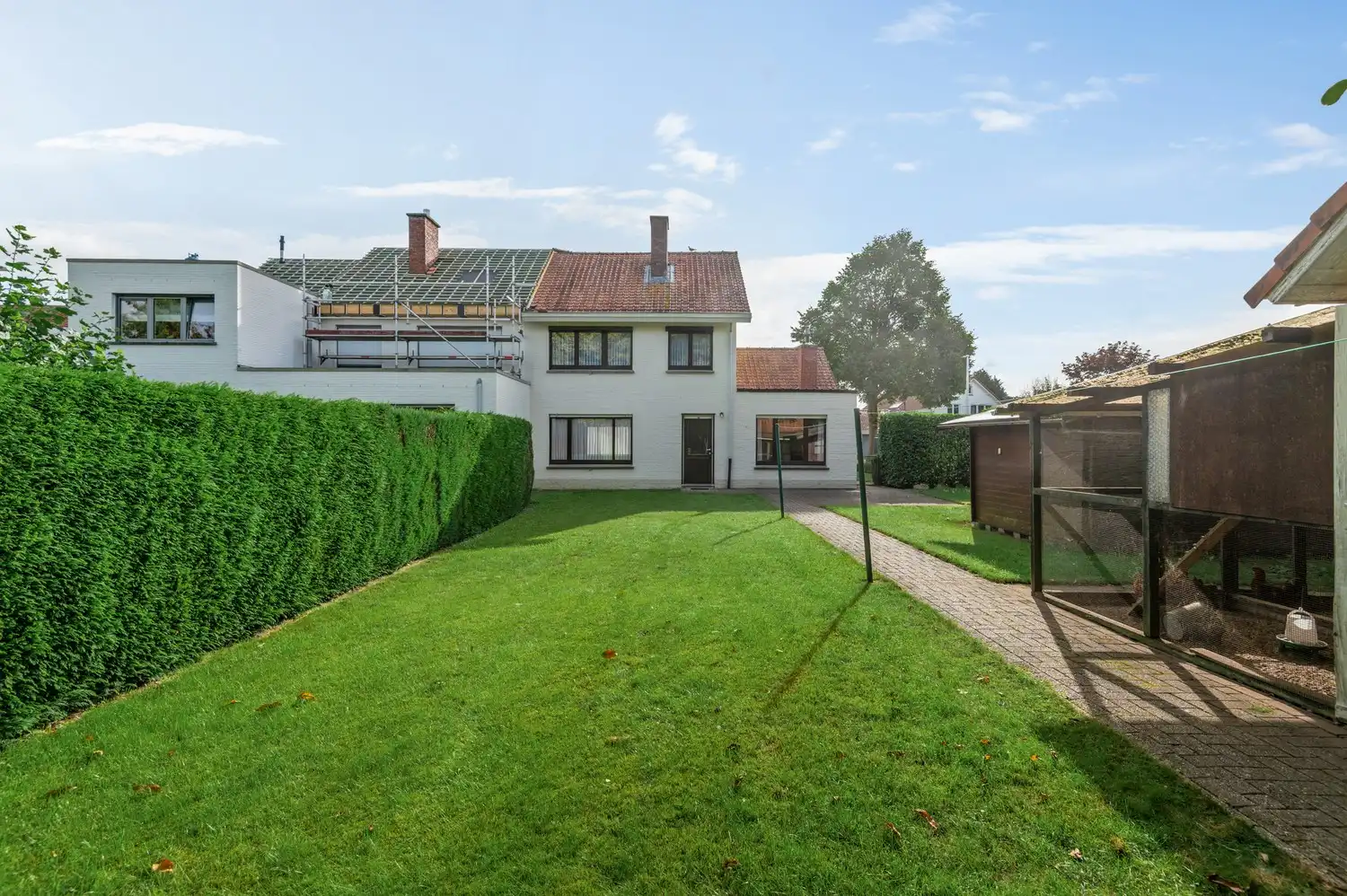 Charmante Halfopen woning met inpandige garage op toplocatie in Oelegem! foto 18