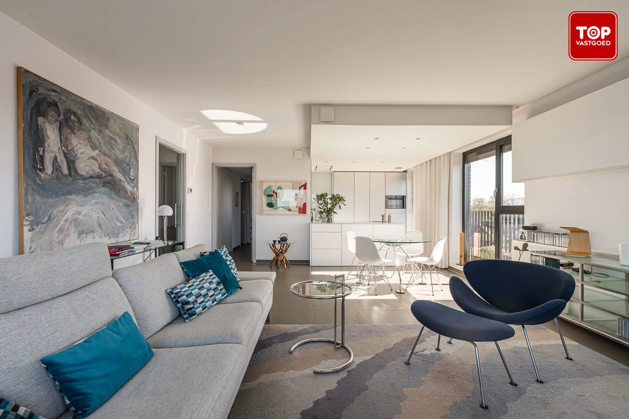 Hoogwaardig afgewerkte penthouse met 45m² terras. 2 slaapkamers, garage en staanplaats!  foto 5