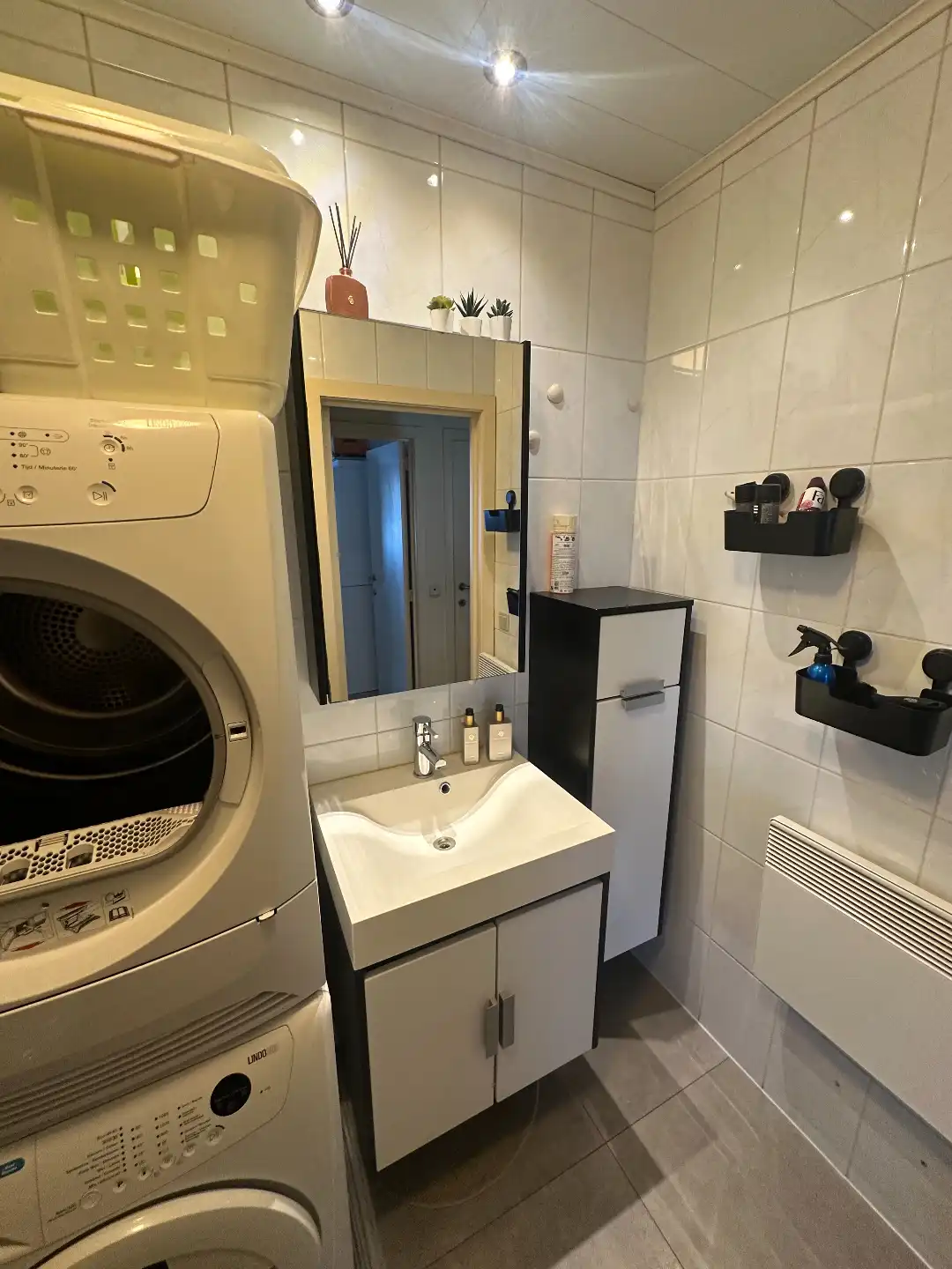 Instapklare handelsruimte met 2-slaapkamer appartement en garage, centrum Koekelare foto 10