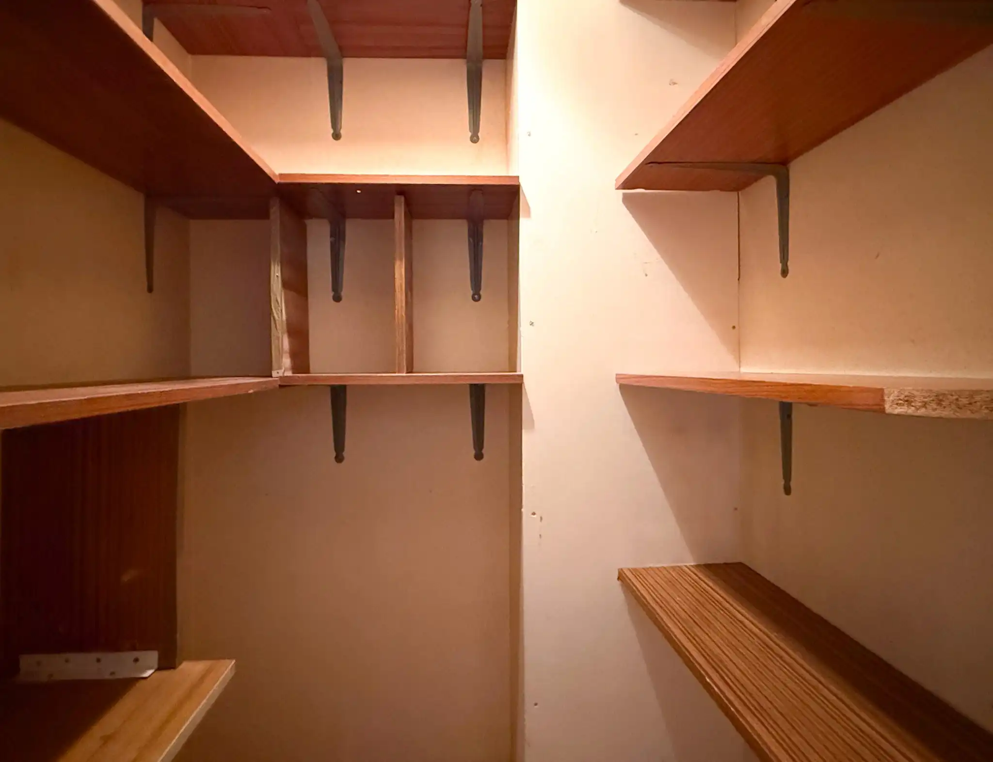 Ruim gelijkvloers appartement met tuin, garage en 3 kamers foto 14