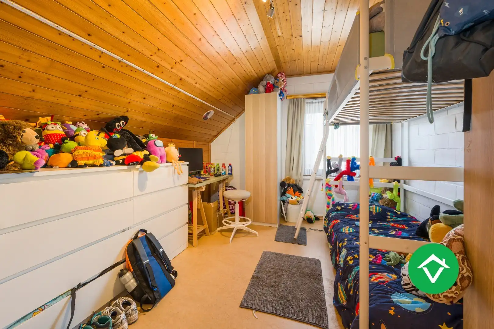 Alleenstaande woning met 5 slaapkamers en garage te Koekelare foto 18