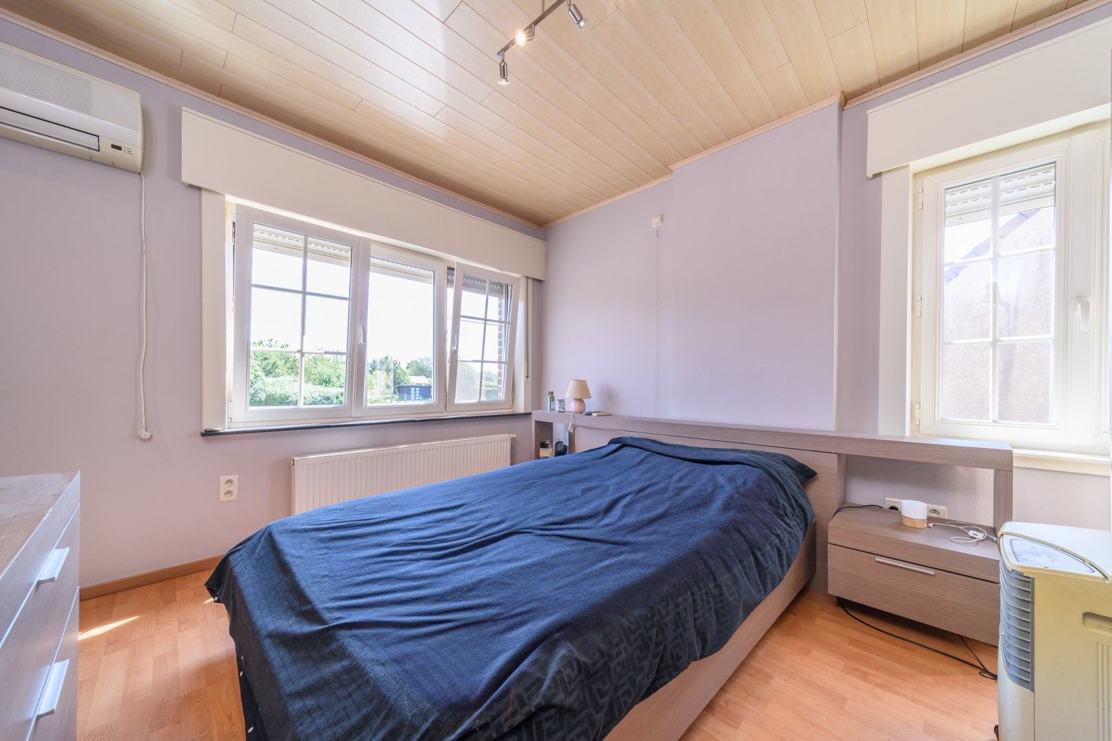 Gunstig gelegen,  ruime op te frissen gezinswoning foto 16