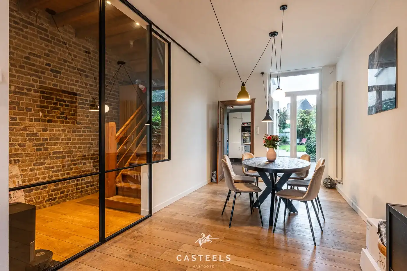 Centraal gelegen rijwoning met tuin in Sint-Denijs-Westrem foto 11