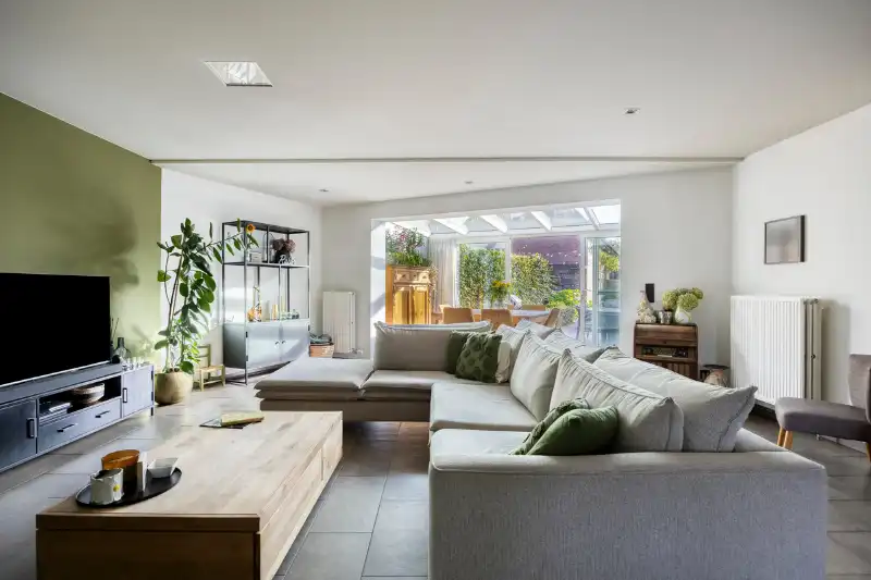 Stijlvolle woning met 4 slaapkamers , tuin, EPC A foto 5