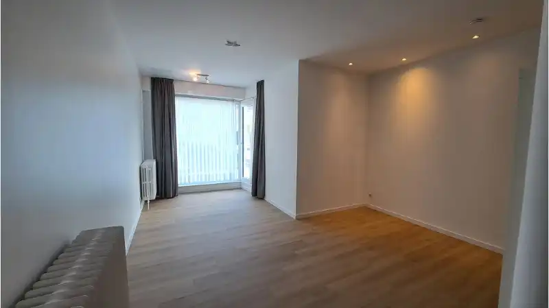 Ruim 1-slaapkamerappartement met Terras te huur in Brugge foto 3