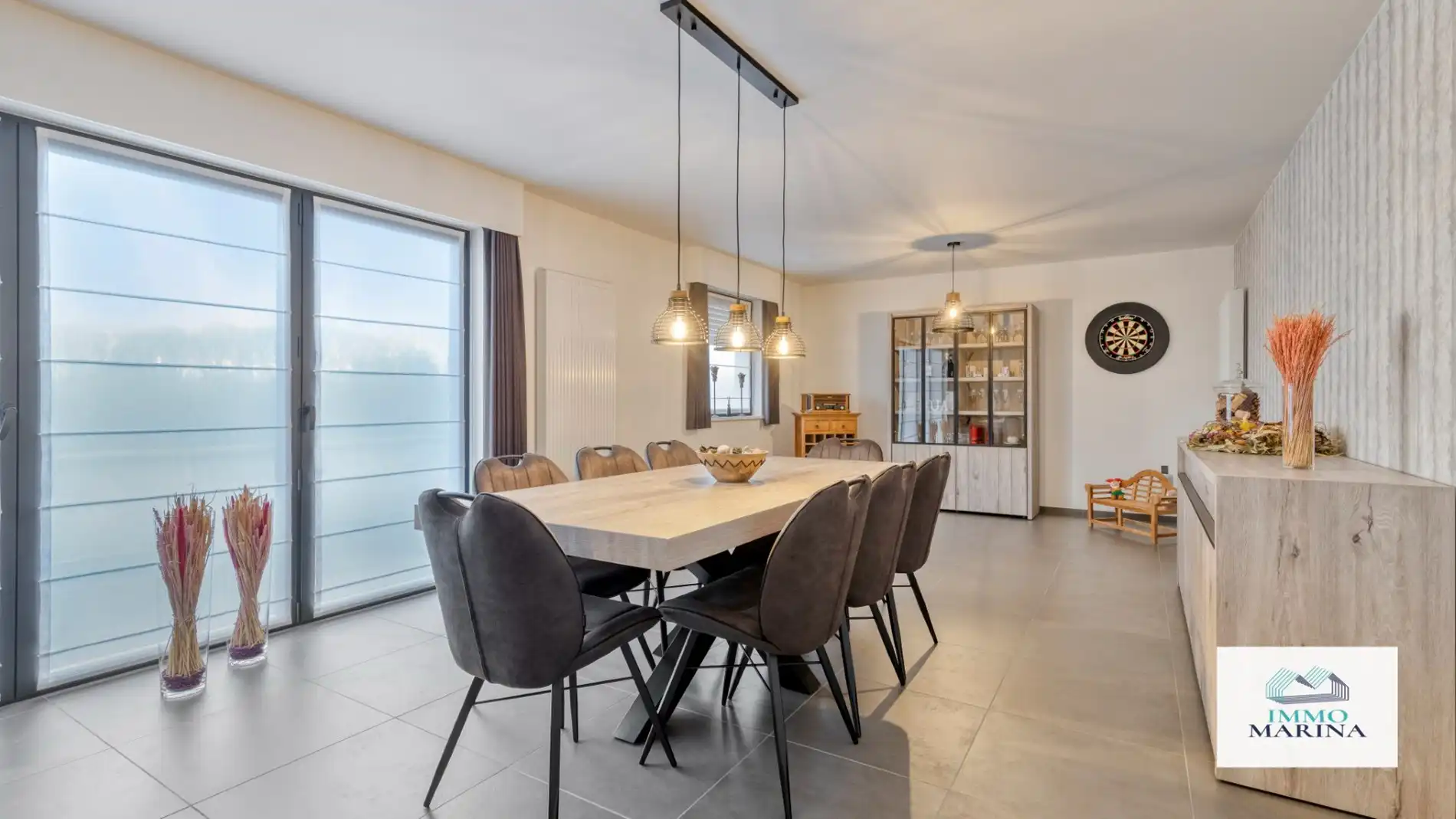 Zeer ruime instapklaar woning met veel mogelijkheden te Begijnendijk.  foto 2