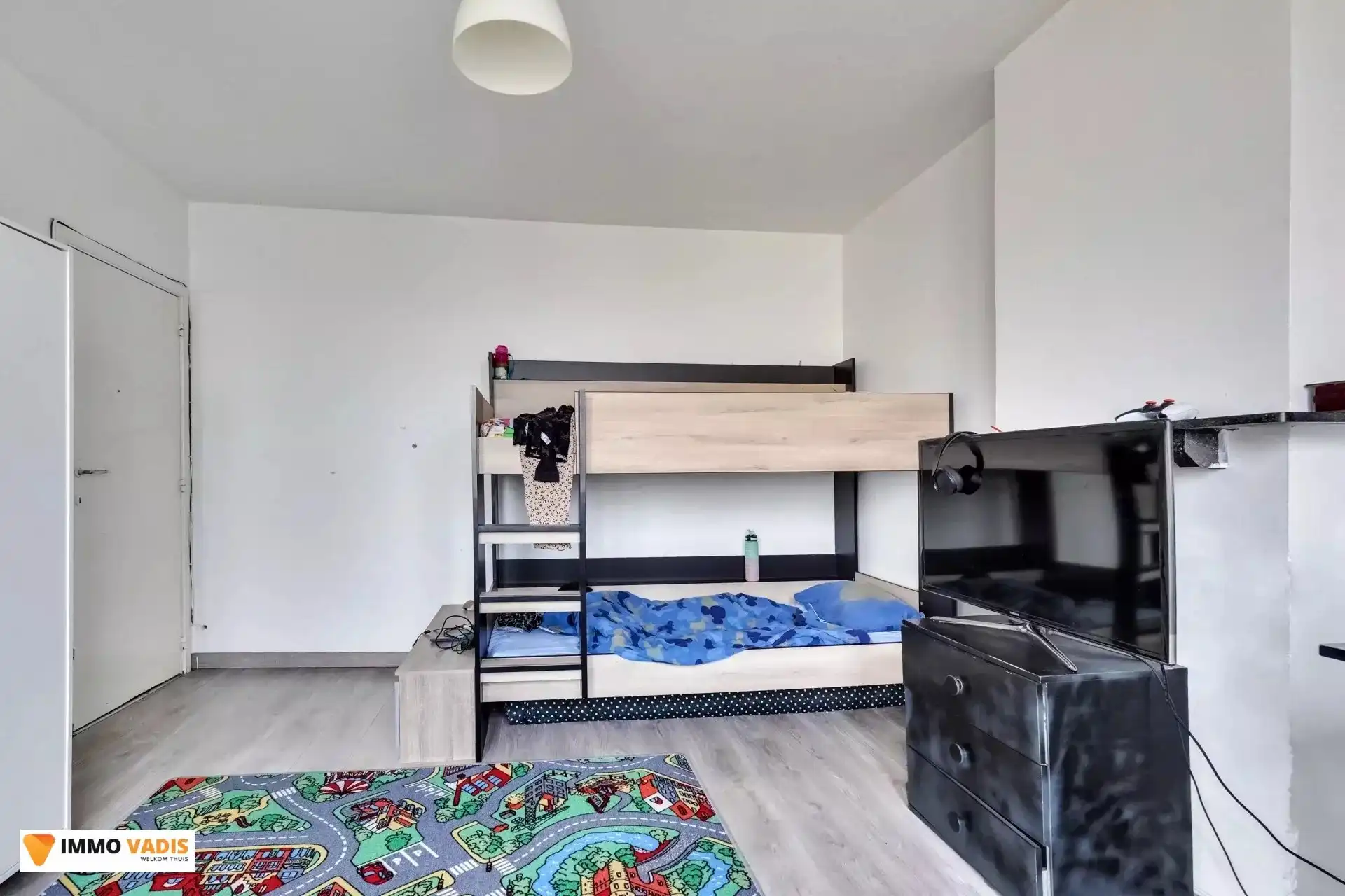 Handelspand met woonst en naastliggende woning foto 16