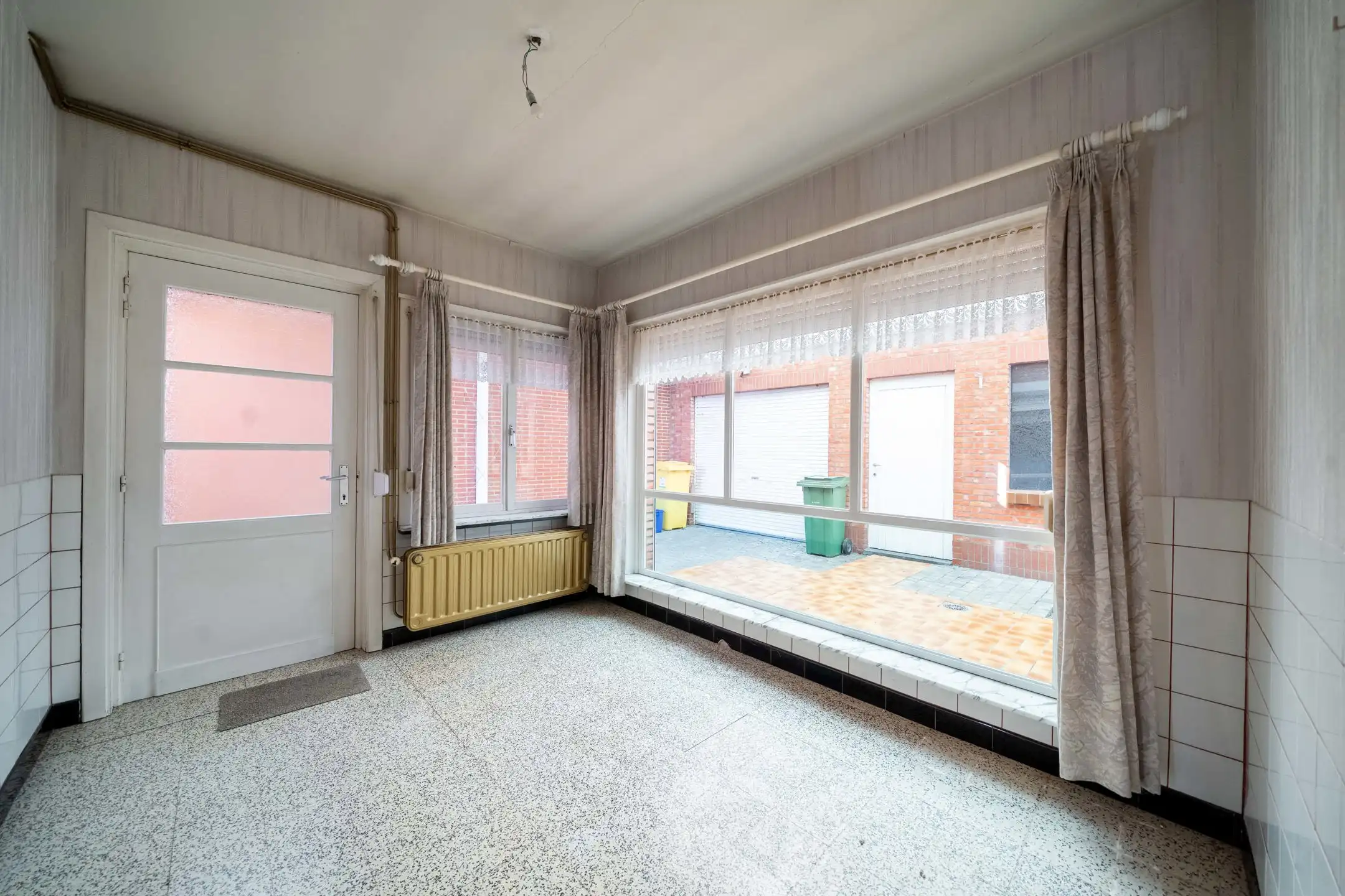 Te renoveren woning met ruime tuin en garage op 7a08ca foto 9